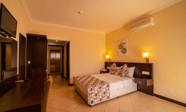 Fethiye Ölüdeniz Pamukkale Turu / Sunshine Holiday Resort Fethiye / 4 Gece 5 Gün / İstanbul, İzmit ve Sakarya Çıkışlı